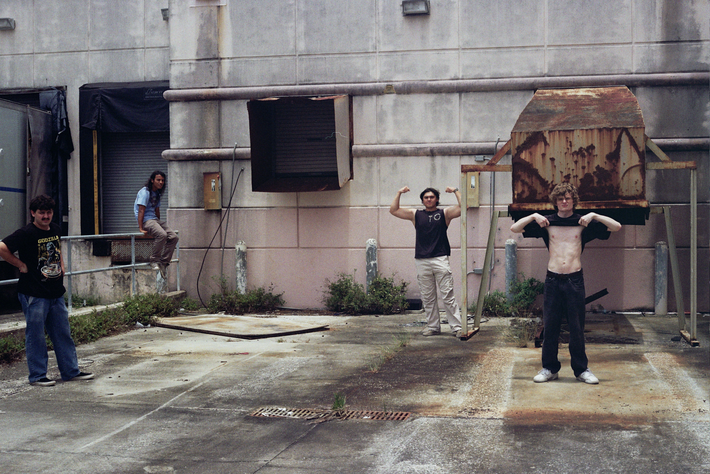 Press Photo 21